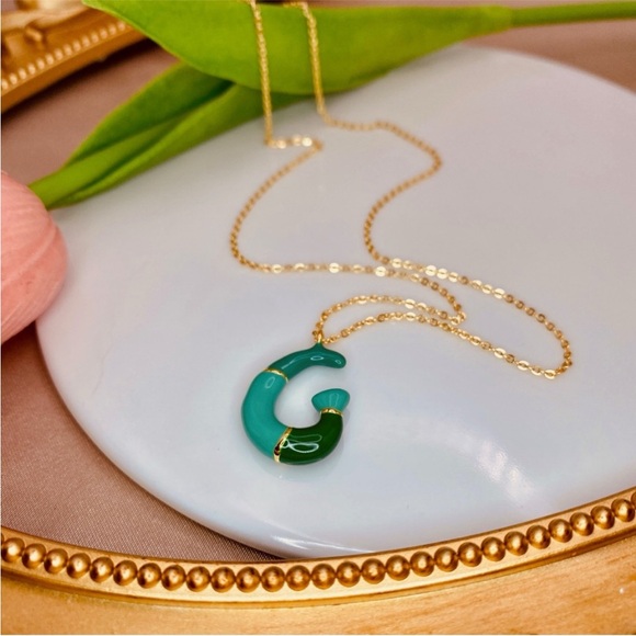 Anthropologie Elegant Green Enamel Balloon Letter G Pendant Dainty Gold Necklace - Picture 6 of 10